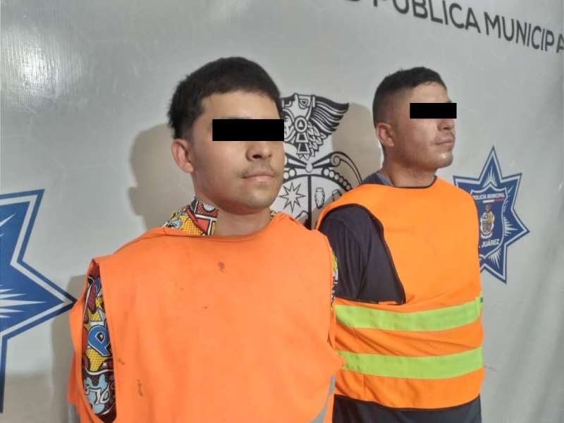 Detienen a dos presuntos asaltantes de tiendas de conveniencia