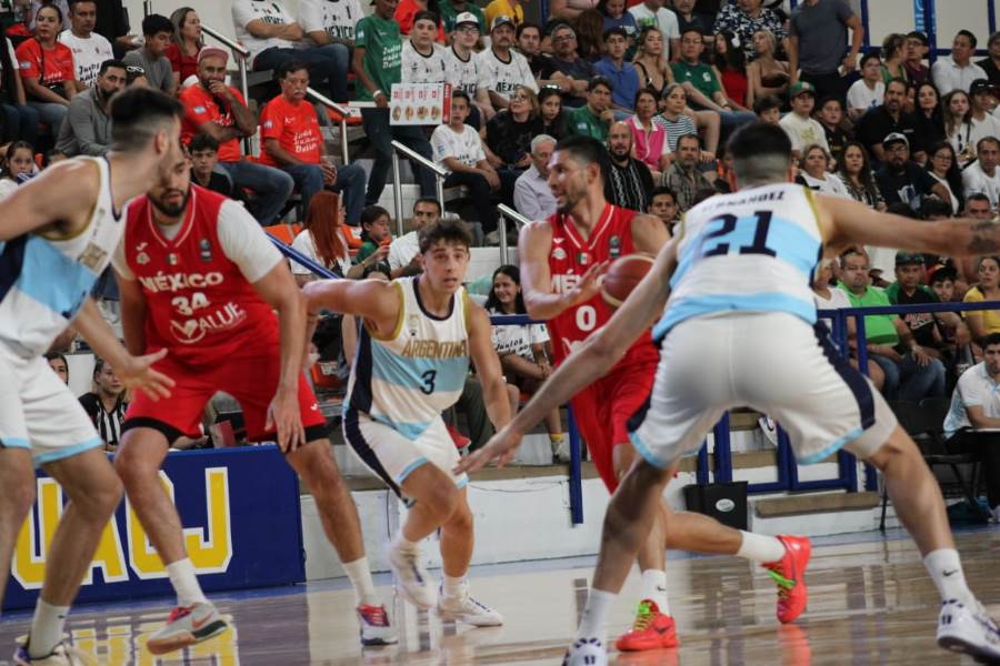 La selección mexicana de básquetbol gana a su similar de Argentina