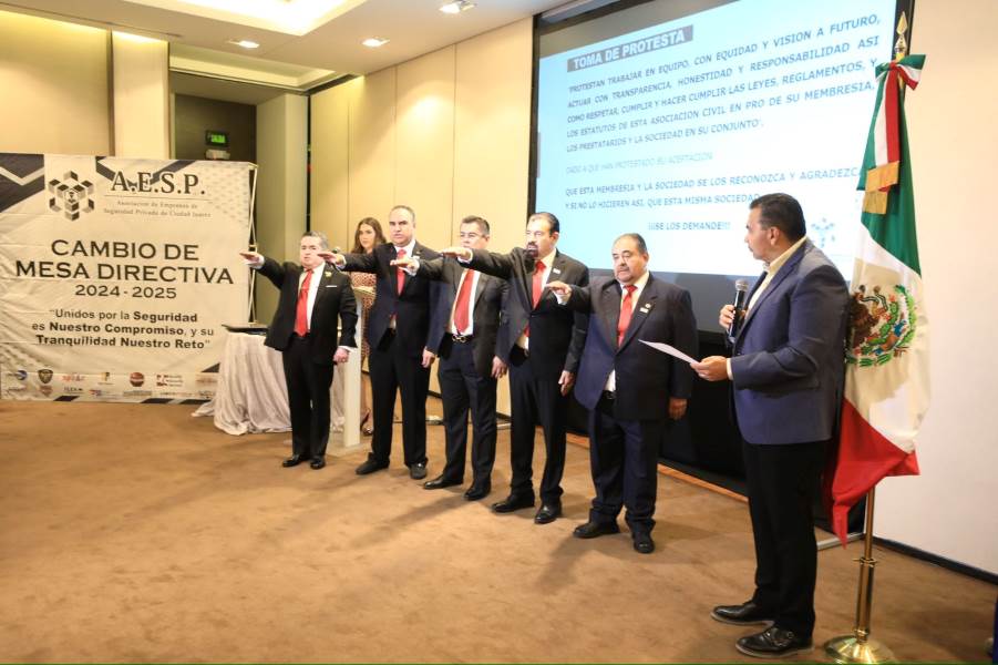 Alcalde toma protesta a nuevo presidente de Asociación de Empresas de Seguridad Privada