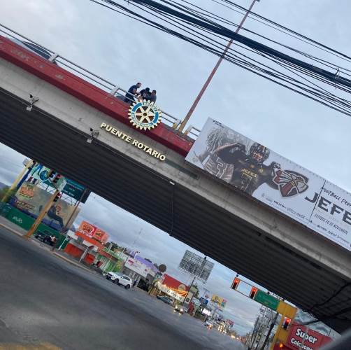 Rescatan a joven que intentaba quitarse la vida