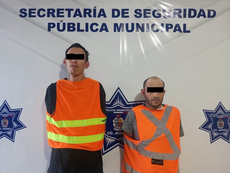 Detienen a dos sujetos en posesión de un vehículo con reporte de robo