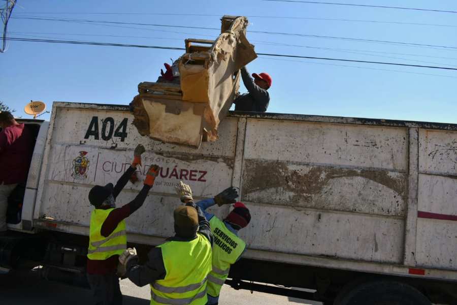 Acercan programa destilichadero a Urbivillas del Cedro