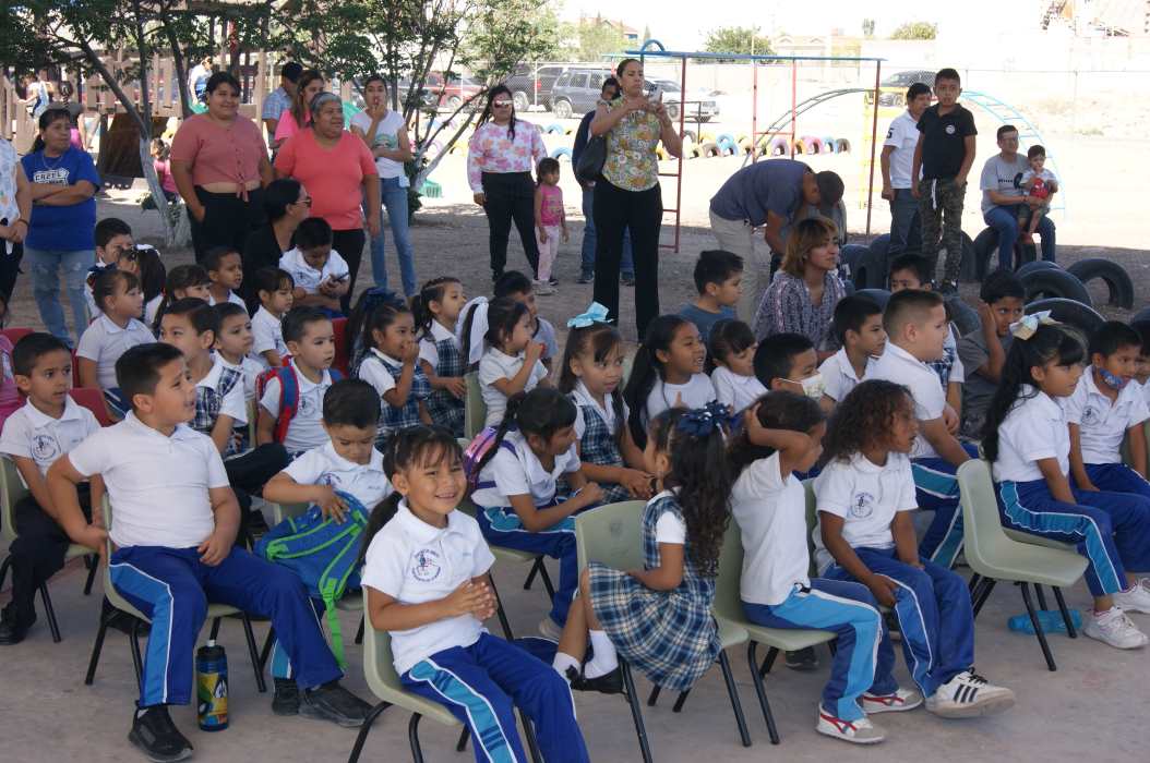 Avanza municipio en el programa de apoyo a escuelas con construcción de domos y rehabilitación.