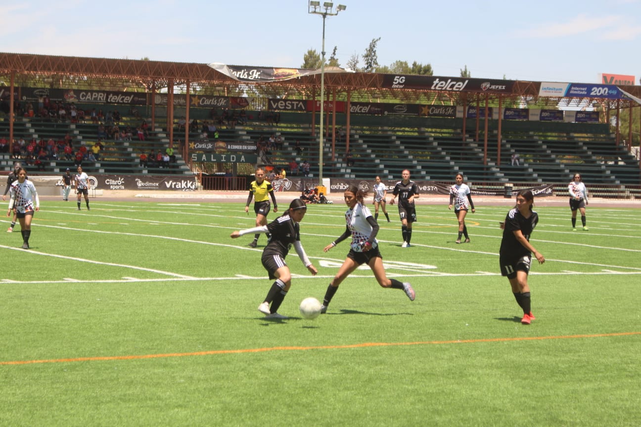 CBTIS 114 varonil de fut bol triunfa en juegos deportivos Estatales