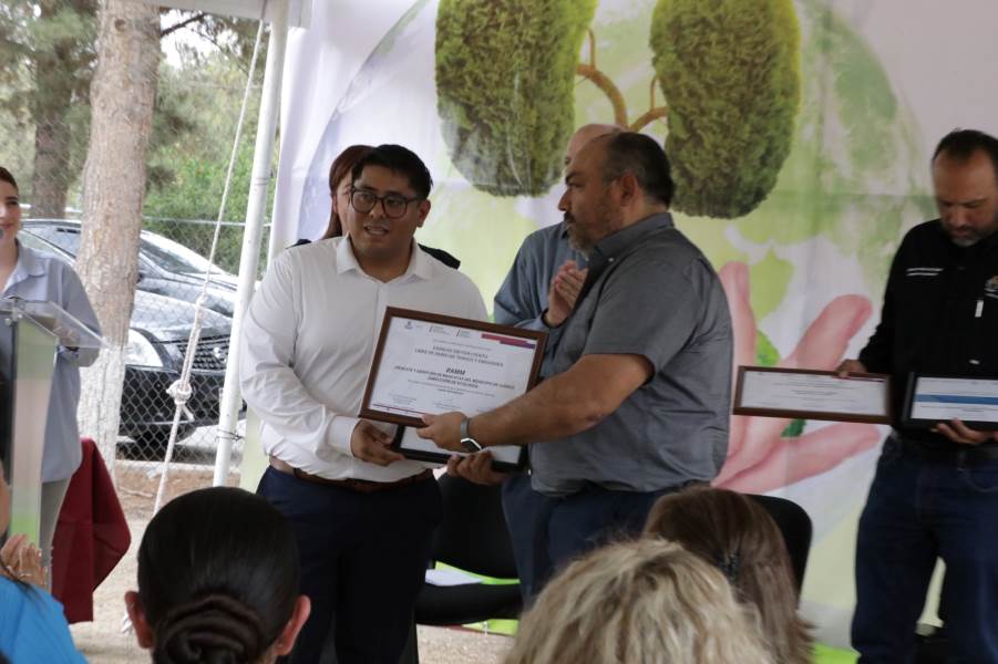 Certifican al RAMM y Dirección de Ecología como espacios libres de humo