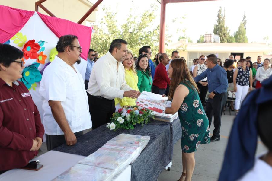 Entregó Presidente Municipal equipo para ludotecas