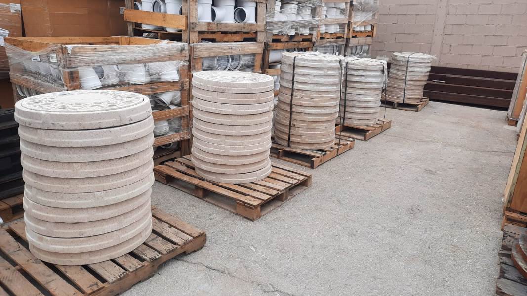 La JMAS ha instalado más de 1800 tapas de alcantarilla