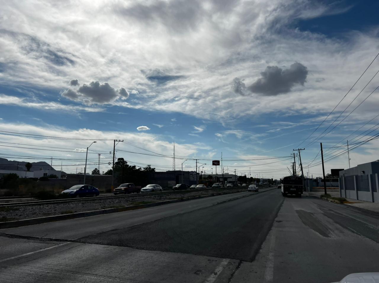 Rehabilita Obras Públicas pavimento de eje vial Juan Gabriel