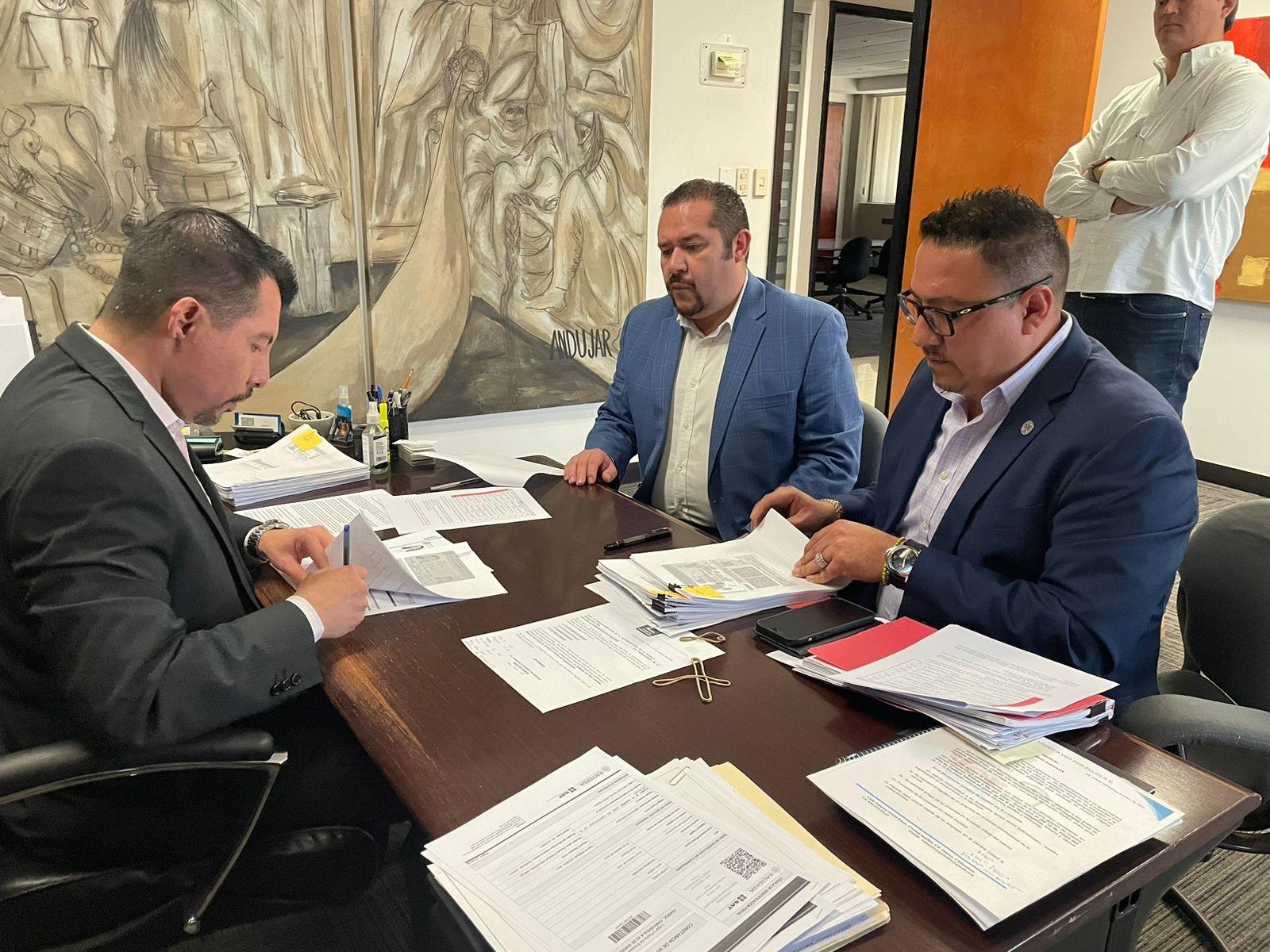 Se registran aspirantes a la presidencia de CANACO.