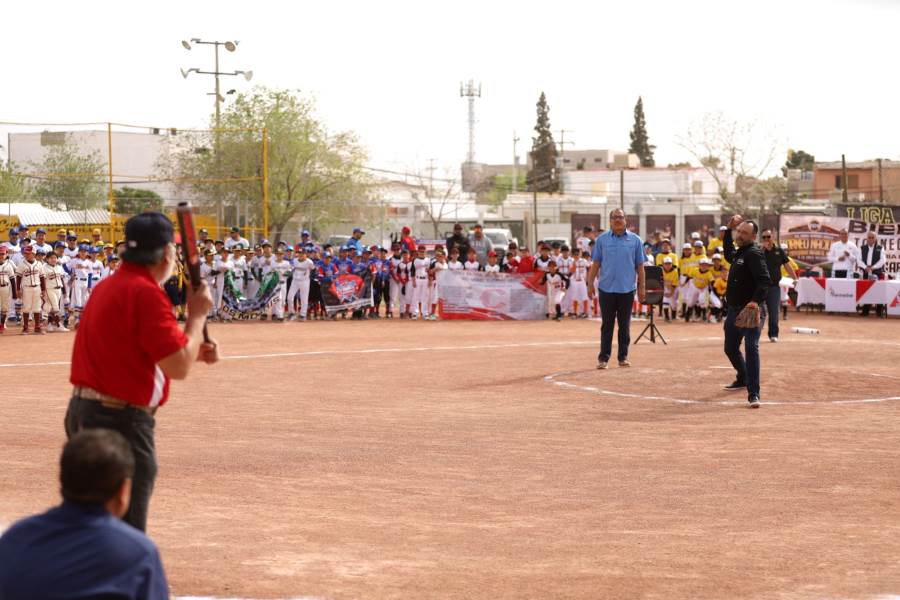 Participó secretario del Ayuntamiento en inauguración de torneo nacional infantil de béisbol