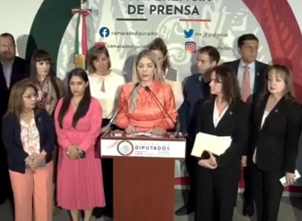 Pide Daniela Álvarez renuncia de Adán Augusto por negligencia ante tragedia de migrantes en Juárez.