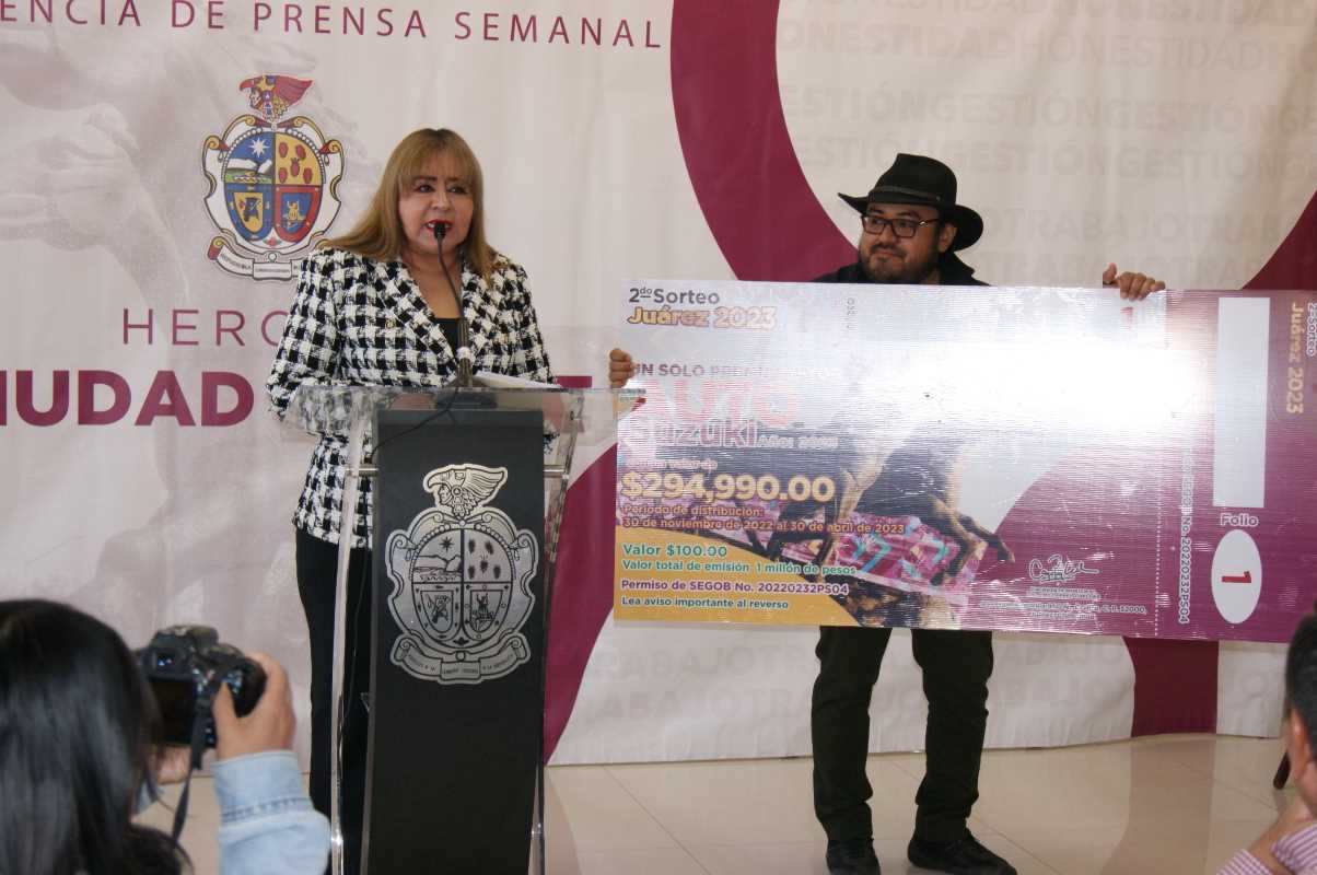 Inicia venta de boletos para sorteo de automóvil en apoyo a escuelas juarenses.
