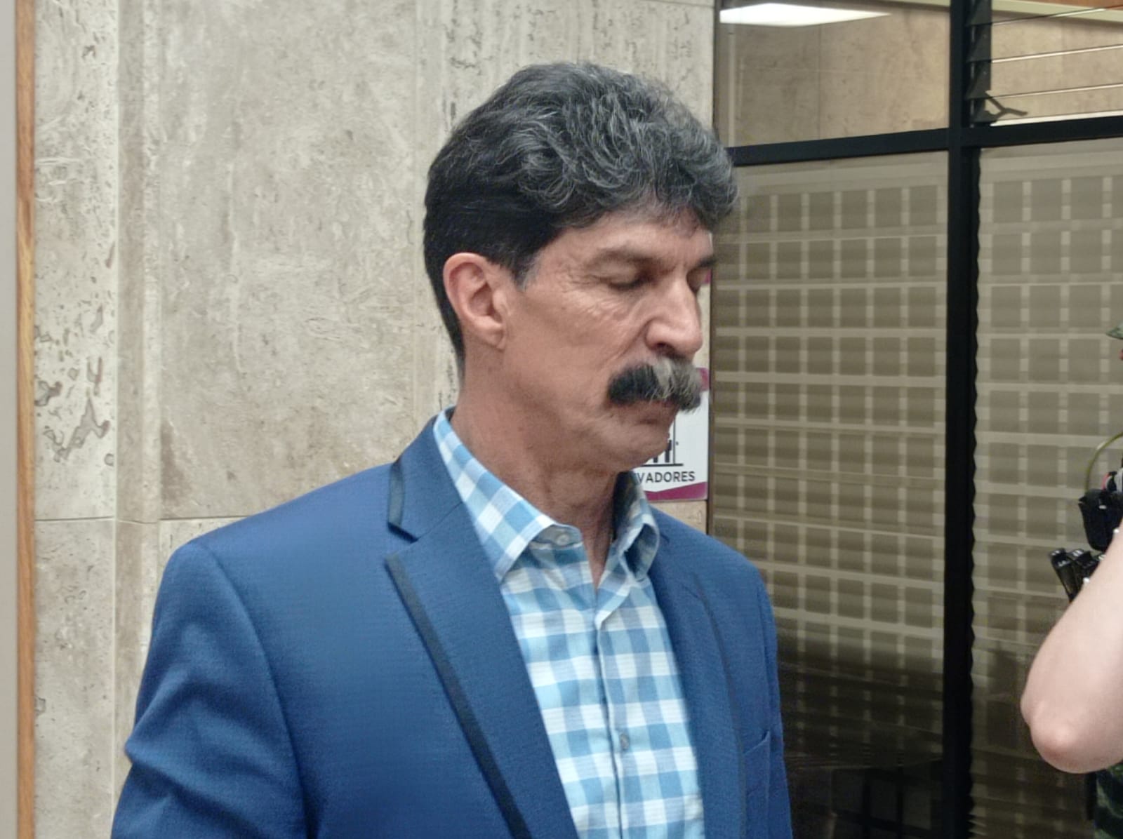 No se puede otorgar total confianza a emplear migrantes.