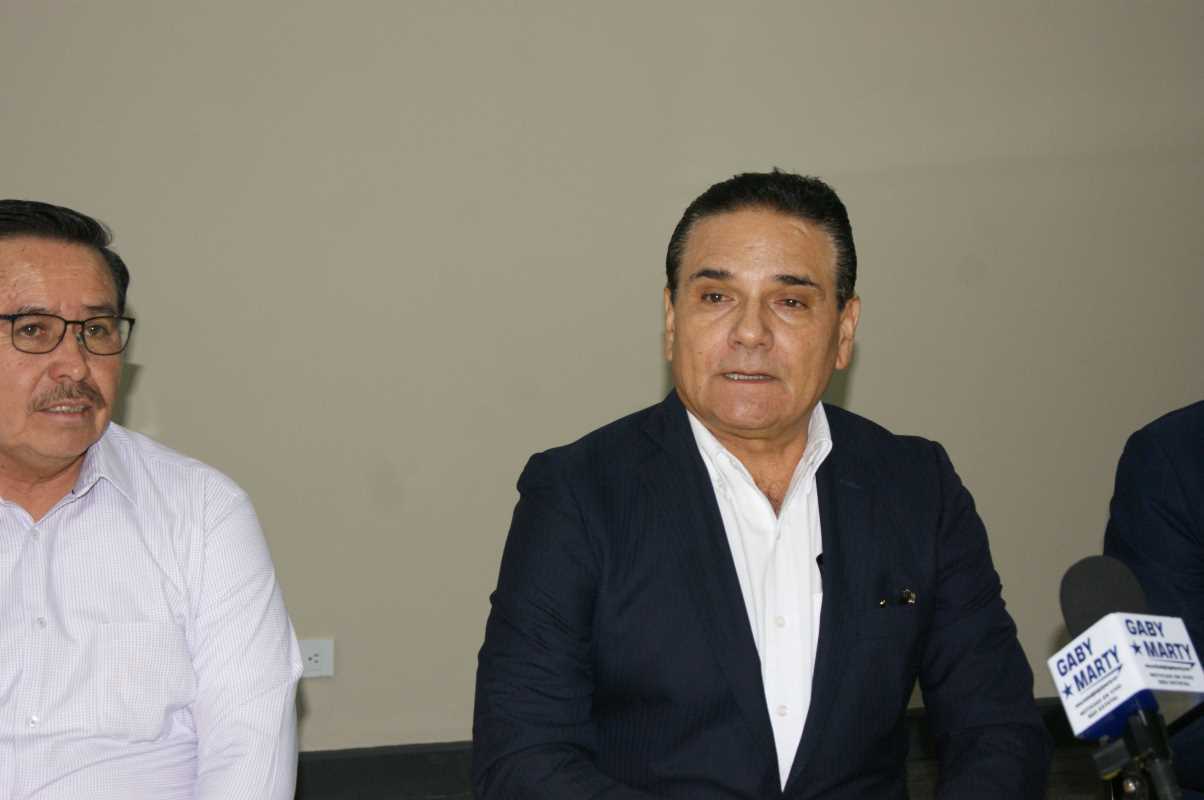 Denuncia Aureoles a funcionarios federales por tragedia en el INM.