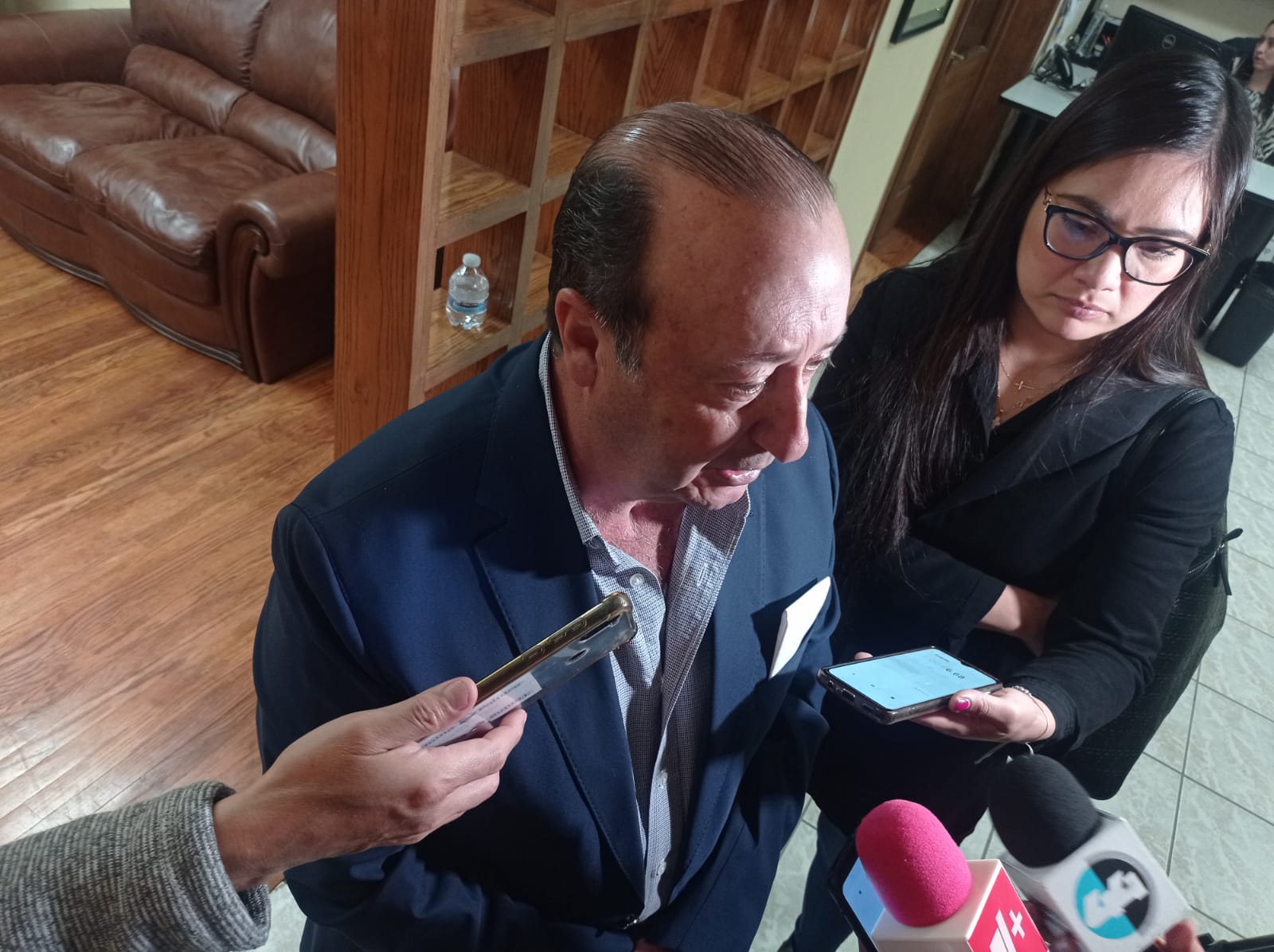 Se suman empresarios locales en la solicitud de amparos contra la Ley Antitabaco.