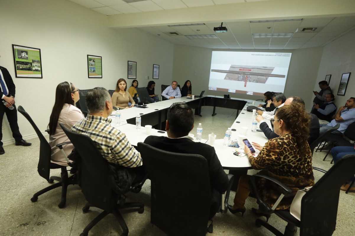 Analizan regidores obras viales sobre el bulevar Juan Pablo II y Valle del Sol