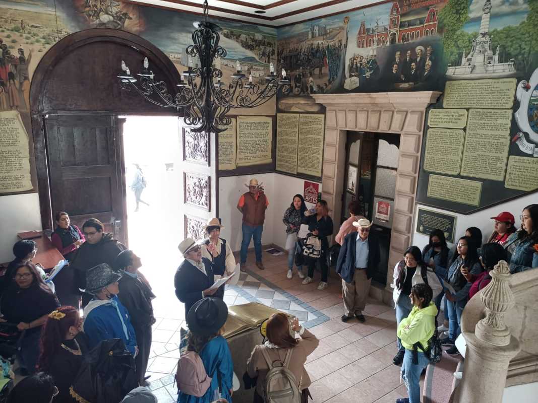 Se unen universitarios como Embajadores Turísticos