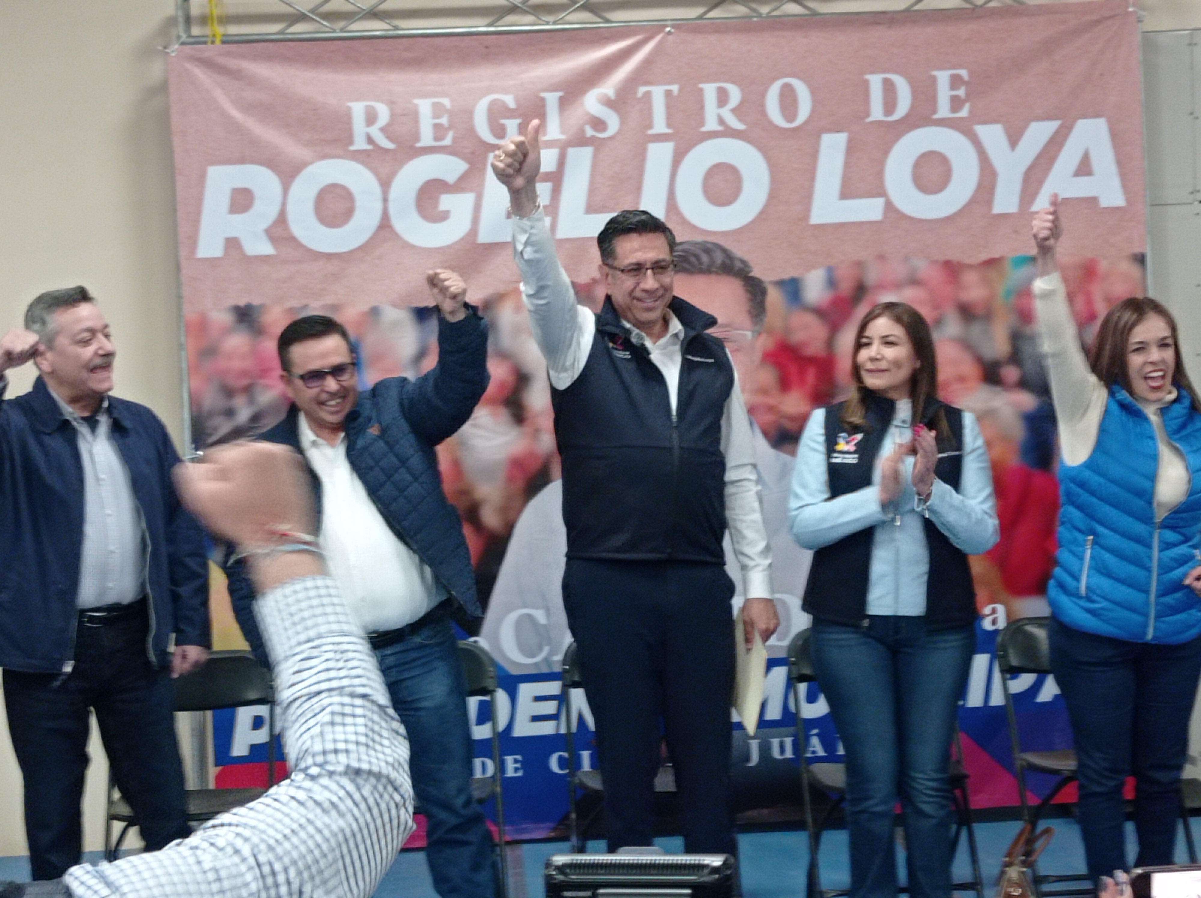 Quiero trabajar por la paz y eliminar la corrupción; Rogelio Loya.