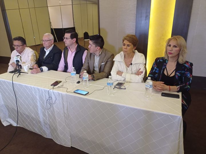 Debe señalarse la violencia política de género.
