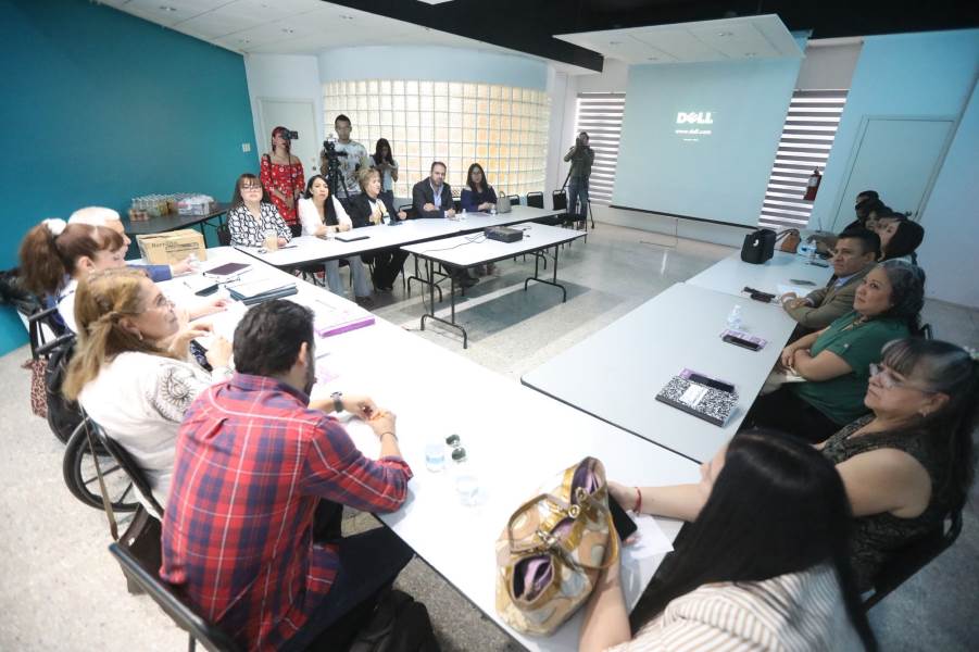 Concientizan a adultos mayores sobre  "Envejecimiento, tipos y su importancia"