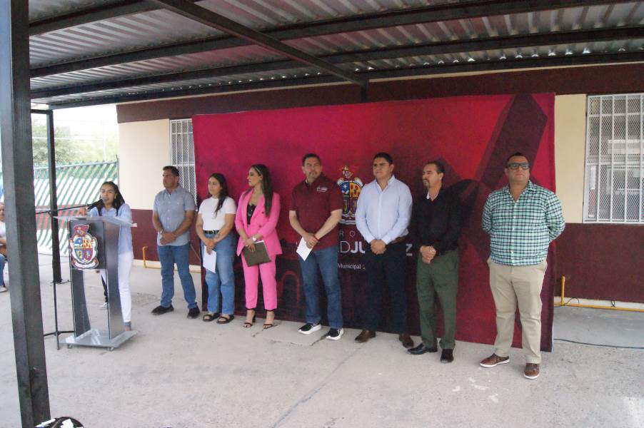 Entregan obras de rehabilitación en la Secundaria Federal No. 2 y en jardín de niños de Ciudad Juárez