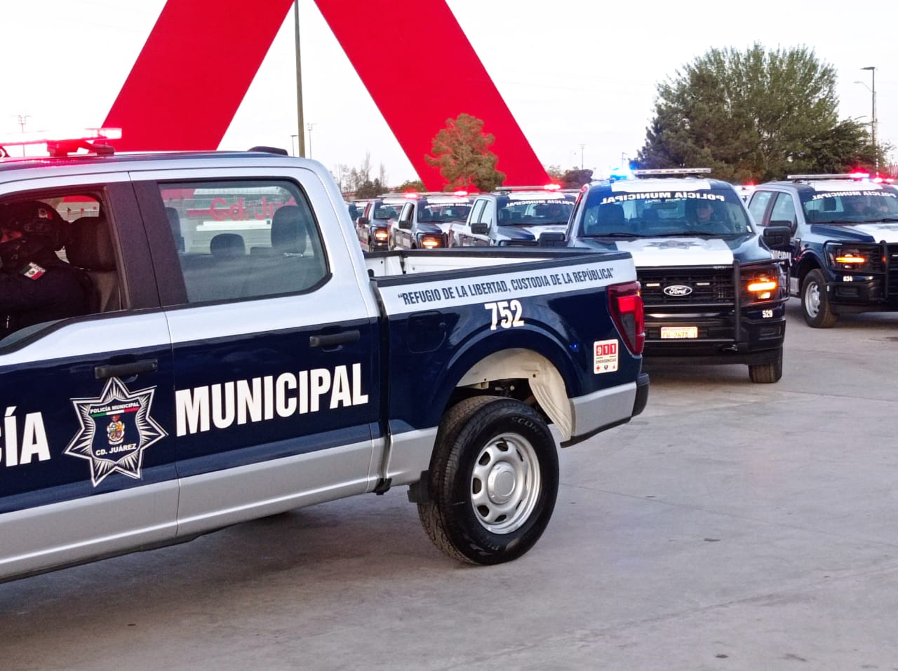 100 nuevas patrullas recibieron la Policía y Seguridad Vial en Ciudad Juárez