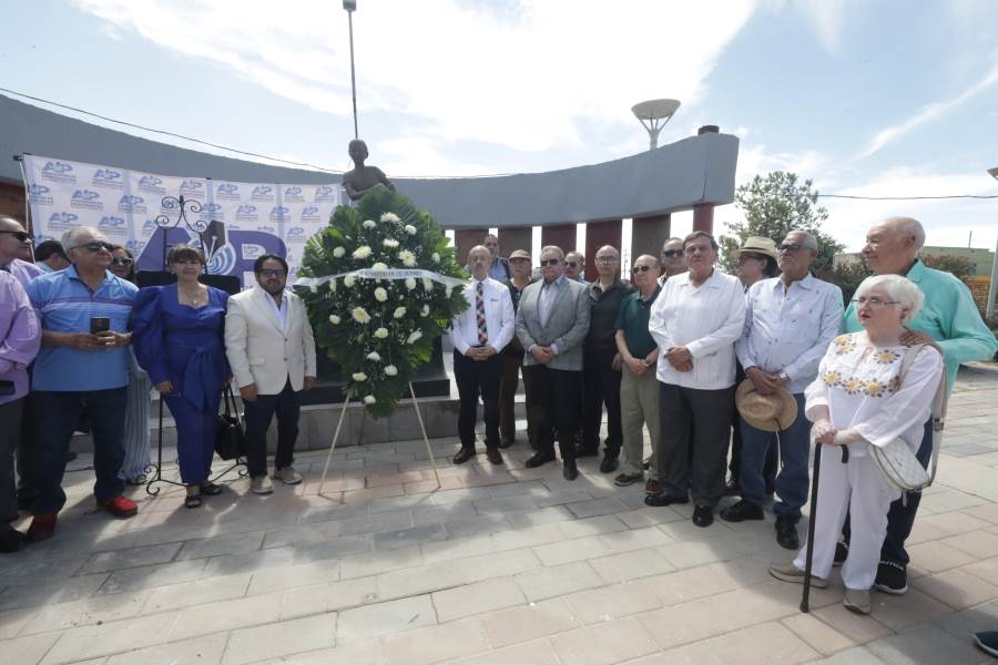 APCJ conmemora a Manuel Buendía y amplía memorial de periodistas juarenses