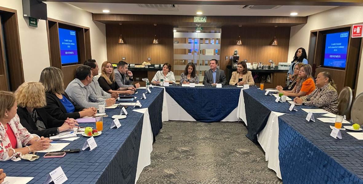 Fortalecen profesionalización de docentes de Educación Básica