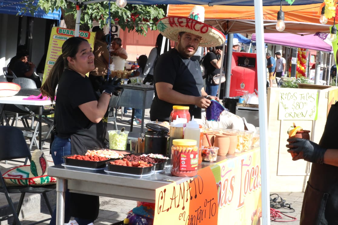  Un éxito celebración del cinco de mayo en la Juárez