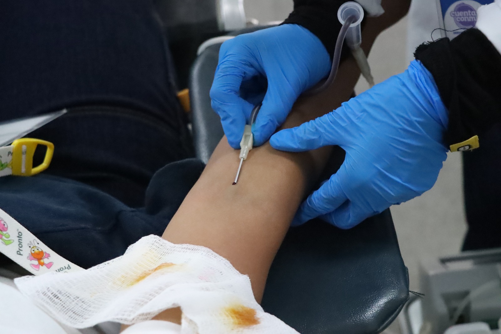 Sigue participación de cadetes en campaña de donación de sangre.