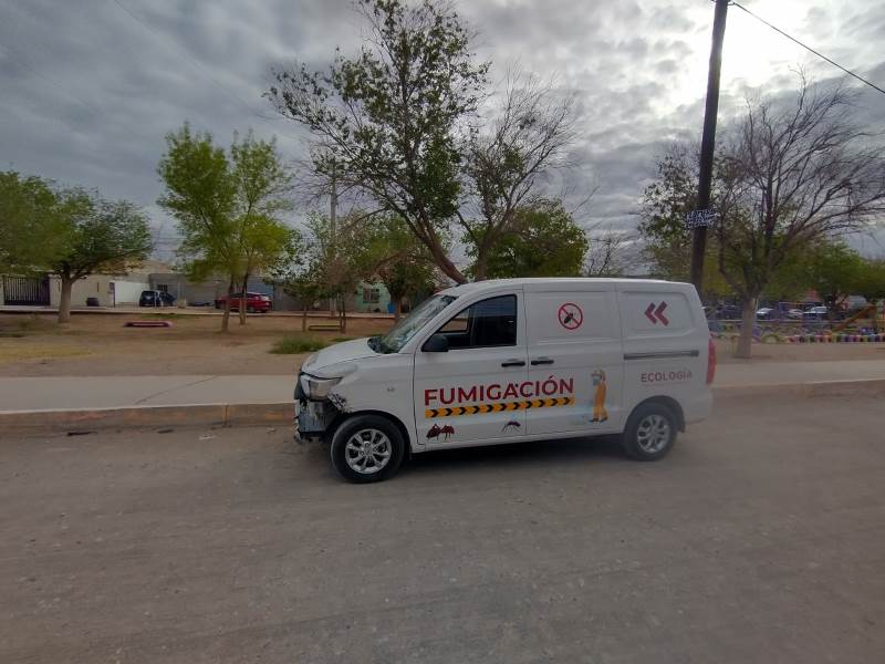 Emprende Ecología municipal, campaña contra la garrapata