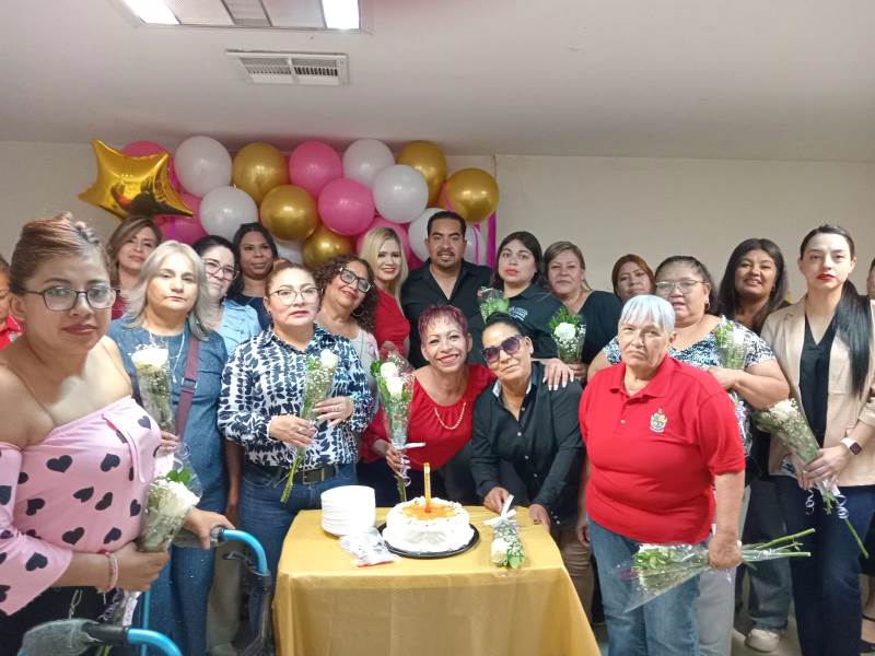 Regulación Comercial celebra Día de las Madres con convivio para trabajadoras