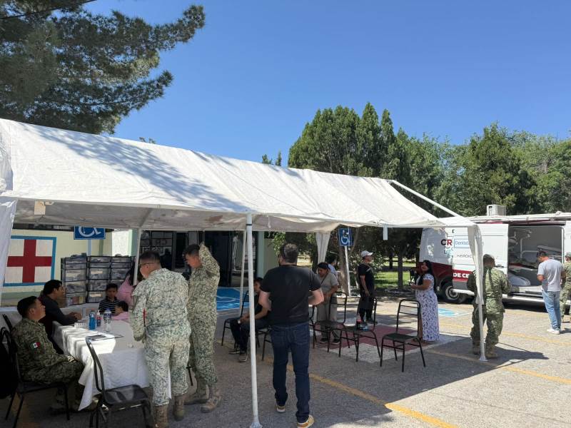 Llevan brigada médica a Guarnición Militar en la colonia Toribio Ortega