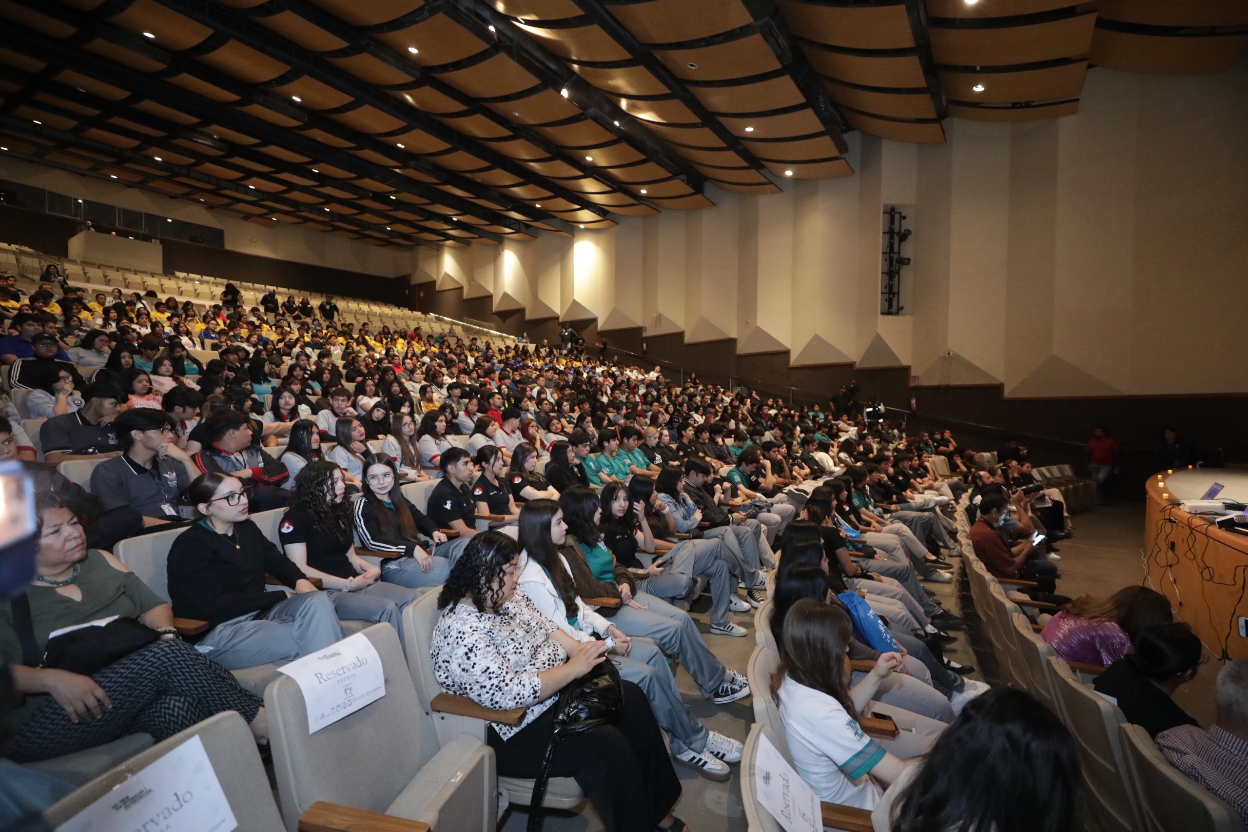 Reúne Encuentro Juvenil a 900 estudiantes para promover salud sexual y prevención