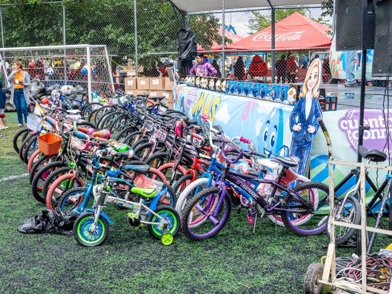 Celebra JMAS Día del Niño con trabajadores en el Parque Central Oriente