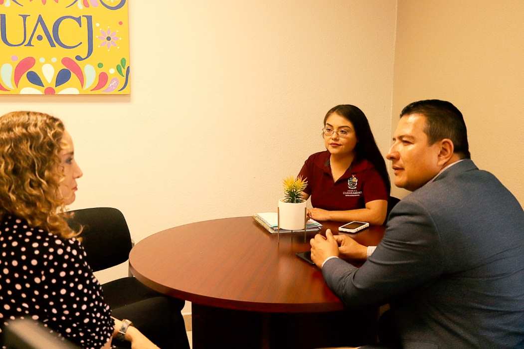 Cursos y talleres de la UACJ, podrían impartirse en cruzadas del municipio y comité de vecinos