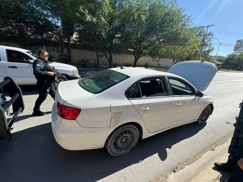 Detienen a adolescente por el delito de robo de vehículo