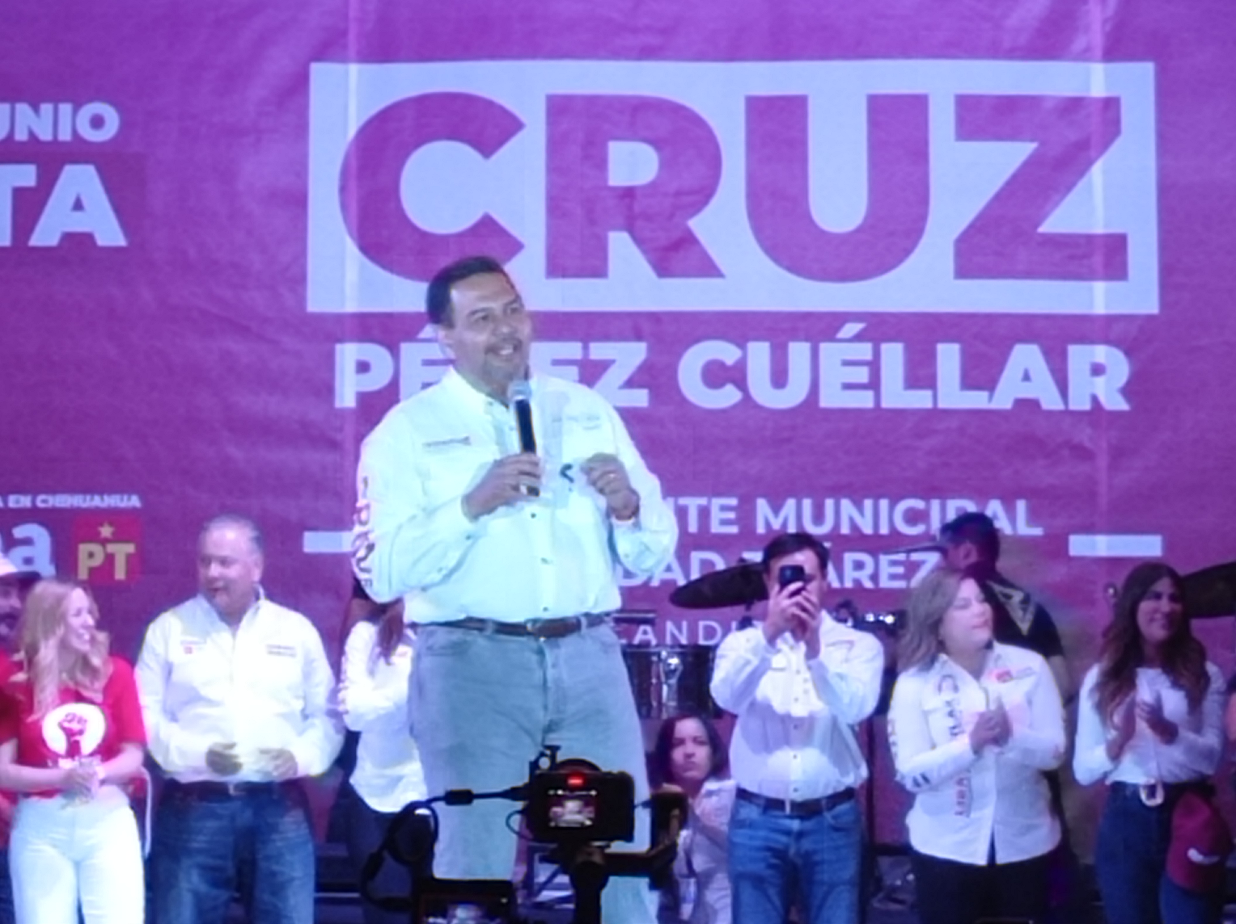 Enfrentó Cruz a la oposición con todo y guerra sucia.