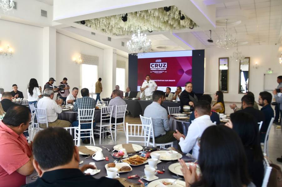 Cruz Pérez Cuéllar se compromete a seguir apoyando el turismo médico y de reuniones