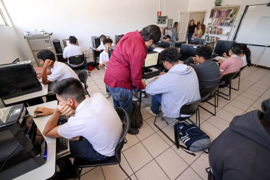 Ofrece DIF Municipal primaria, secundaria y preparatoria en el CASEF Suroriente