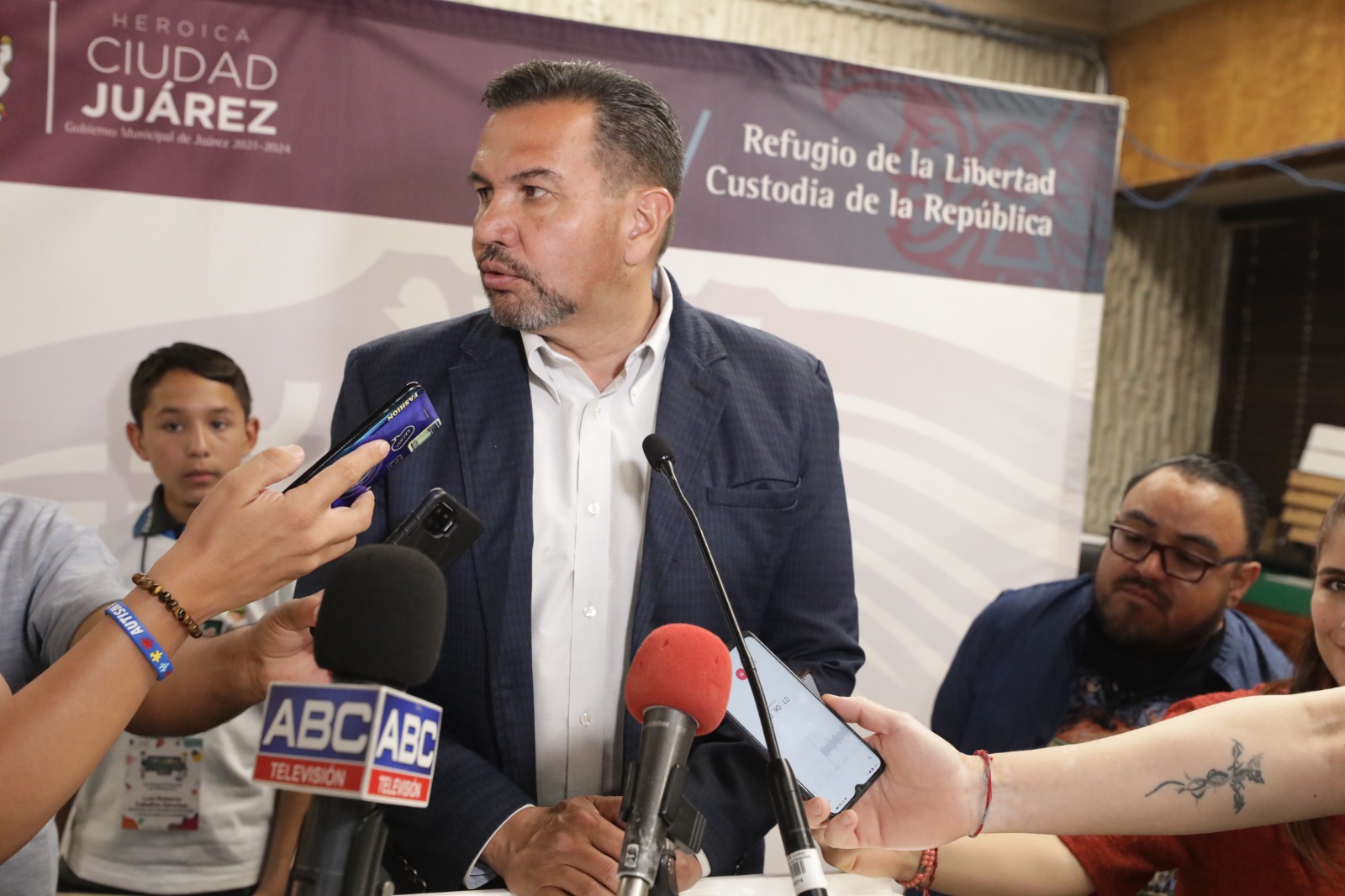 Se tienen que tomar en cuenta los brotes de violencia que surjan en las escuelas.