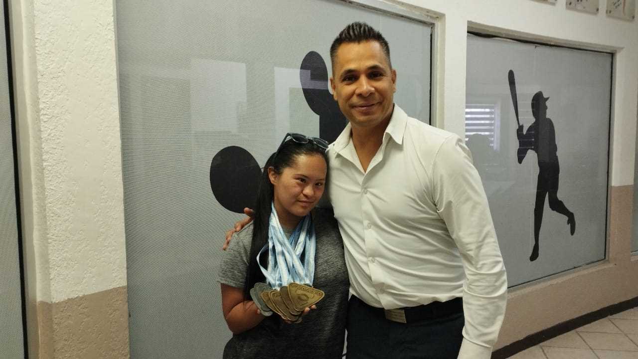 Melissa Alvarado visitó las instalaciones del IMDEJ