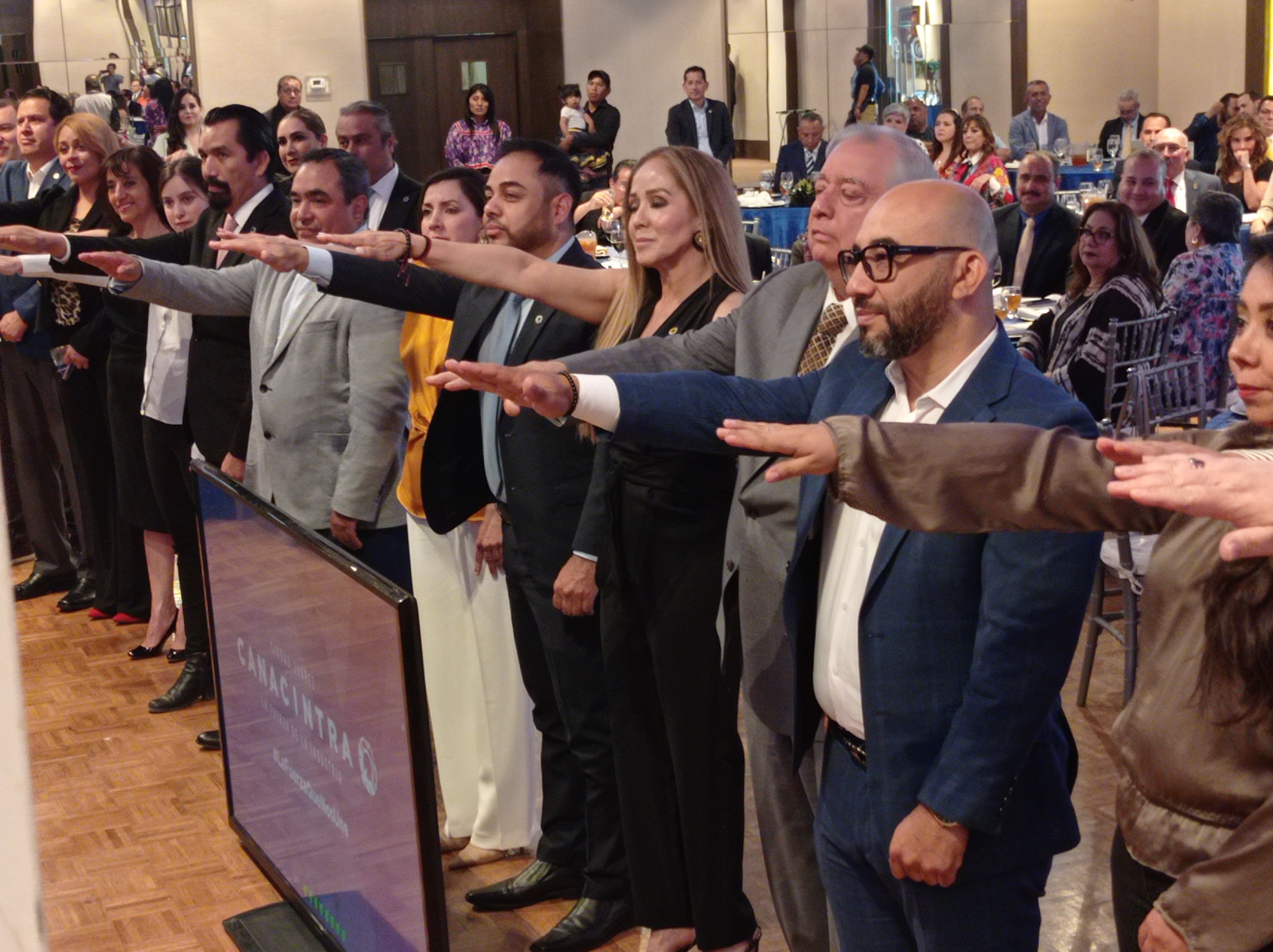 Rinde protesta nueva mesa directiva de CANACINTRA para el periodo 2023-2024.