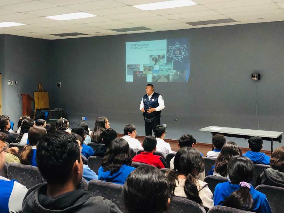 “Sin tanto rollo” sigue visitando escuelas secundarias y preparatorias