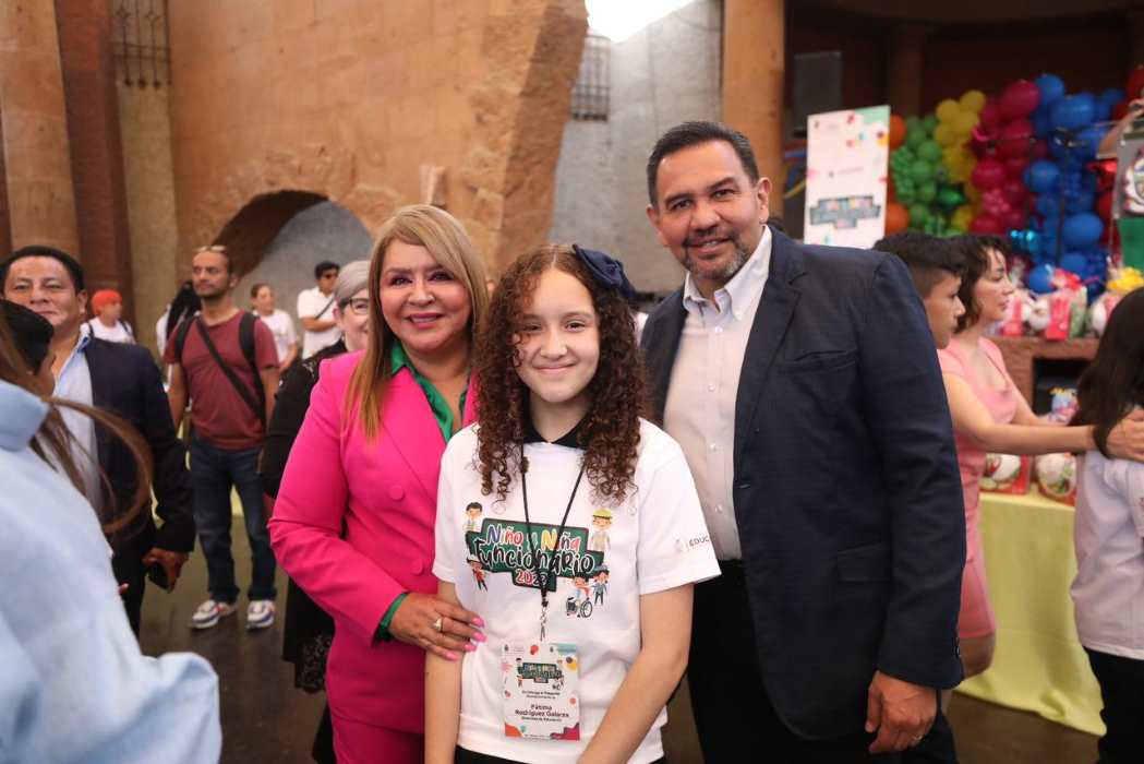 Rampas en escuelas: petición de la niña directora de Educación Municipal