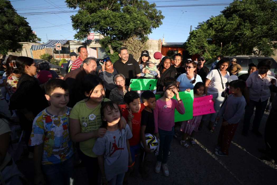Niños del sur oriente recibieron dulces y juguetes