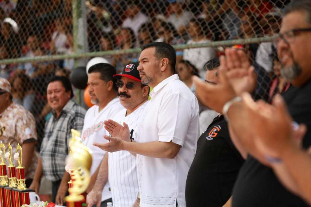 Gobierno Municipal instalará pasto sintético en el Parque de Beisbol El Granjero