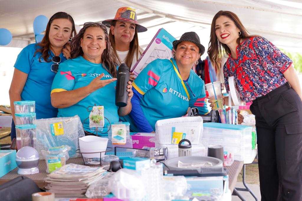 Participó la presidenta del DIF en inauguración de exposición artística