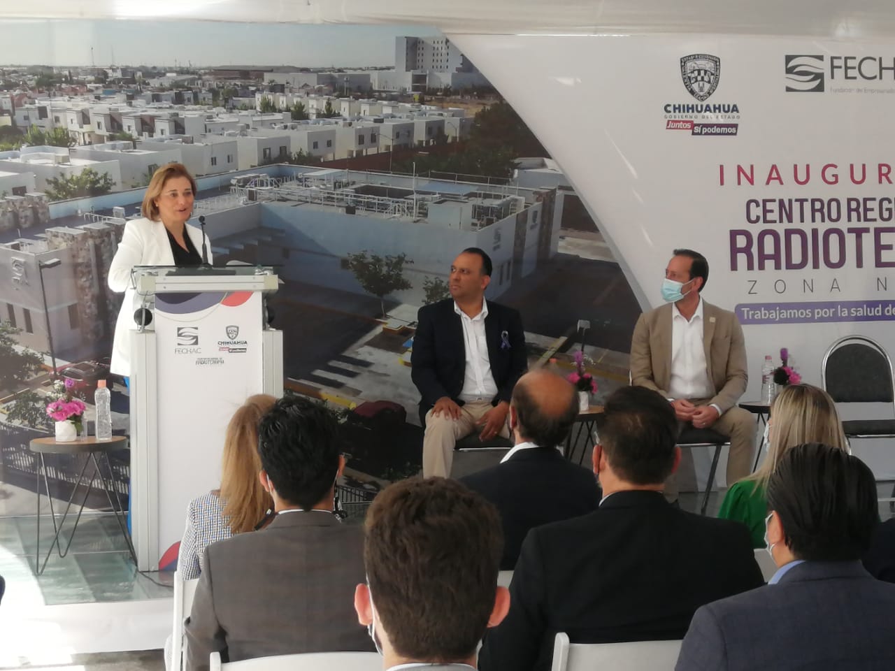 Anuncia gobernadora construcción de dos subestaciones en Conejos Médanos