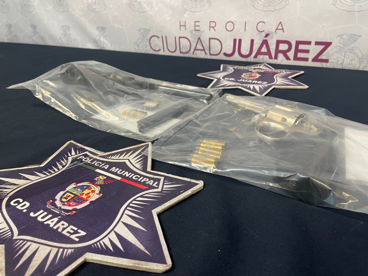 Detienen a dos por portación ilegal de arma de fuego